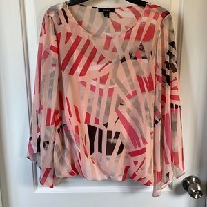 Alfani PS flowing sleeves lose fitting blouse.